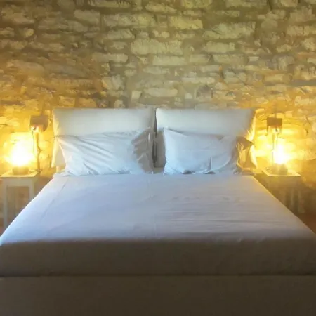 Bed & Breakfast Casale Le Fontanelle 3*