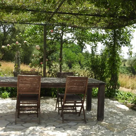 Casale Le Fontanelle 3*