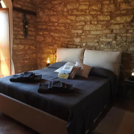 Casale Le Fontanelle 3*